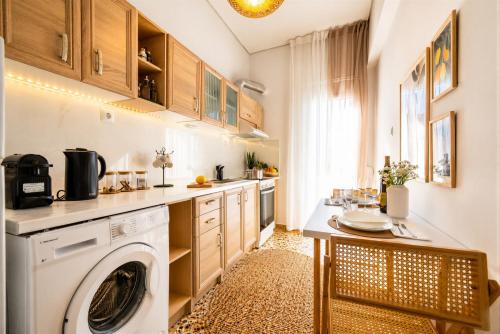 Boho Studio with Balcony Swing near Kalamata Center
