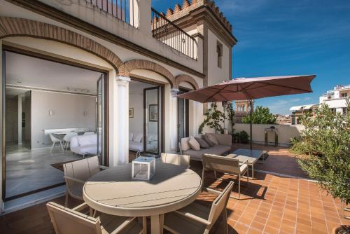 Puerta del Leon by Home at Homes