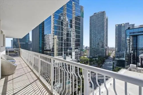 myClub at Brickell Bay photo 4