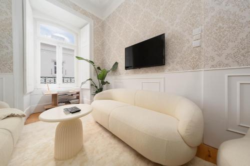 Large Apartment by Avenida da Liberdade 7BR wAC