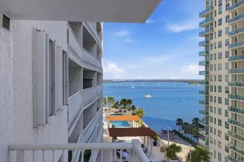 myClub at Brickell Bay photo 3