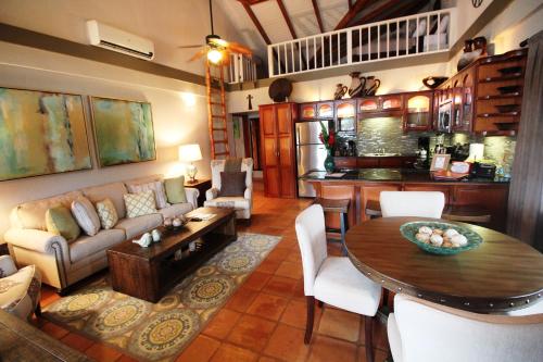 Gallery image of Chabil Mar Villas - Guest Exclusive Boutique Resort in Placencia Village
