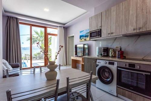 Bay View I