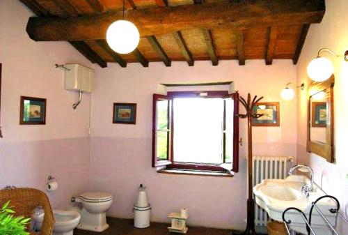Ванная комната в Casale Rupecanina