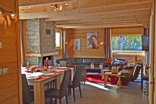Χώρος καθιστικού στο Chalet Phoenix
