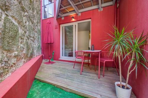 Magnolia 2 Luxury with AC Metro Downtown Porto