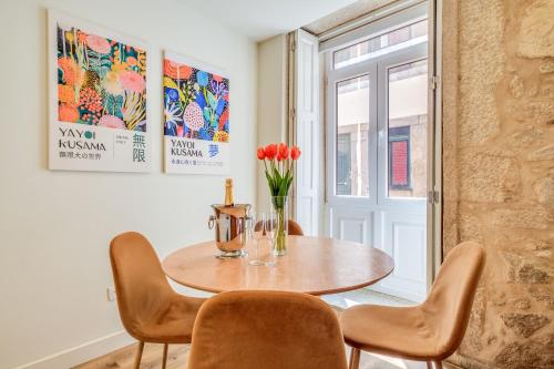 Magnolia 2 Luxury with AC Metro Downtown Porto