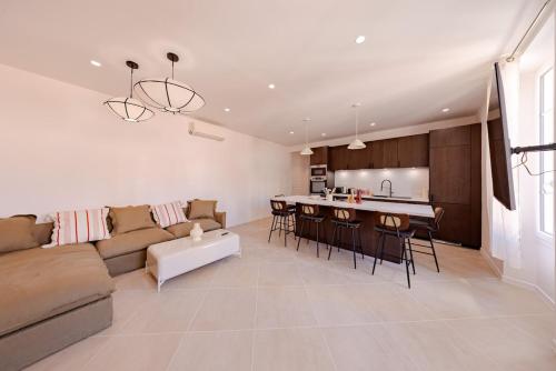 Cannes - 2 bedrooms and 2 bathrooms apartment - LEO