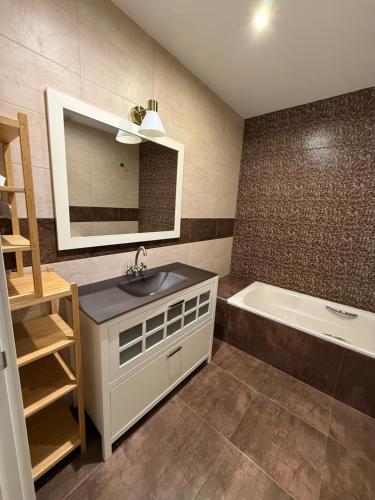 Rooming Madrid Chinatown