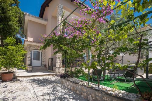 Family-friendly house with hot tub Rovinj - 25514