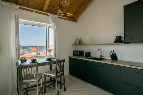 Apartments with swimming pool Sibenik - 25853