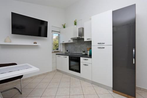 Apartments with parking space Dramalj, Crikvenica - 25195