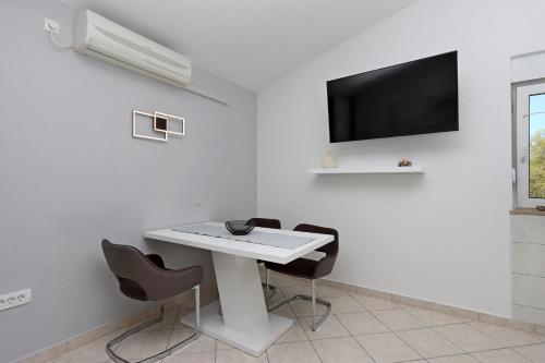 Apartments with parking space Dramalj, Crikvenica - 25195