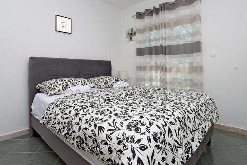 Apartments with parking space Dramalj, Crikvenica - 25195