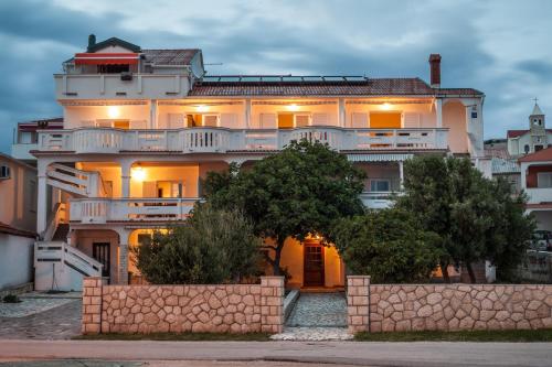Apartments by the sea Kustici, Pag - 25819