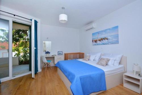 Holiday house with a parking space Hvar - 25860