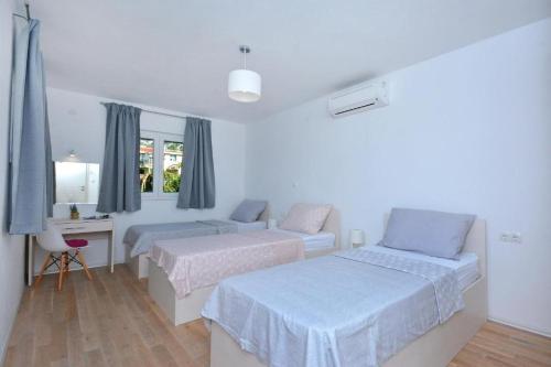 Holiday house with a parking space Hvar - 25860