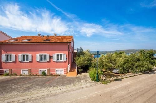 Apartments with parking space Punat, Krk - 25968