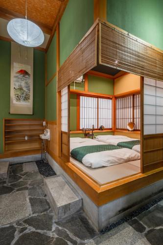 T302 Elegant Private Villa Near Hie Shrine Sleeps 13