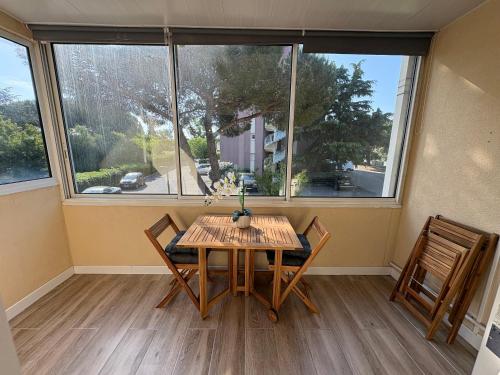 Studio avec loggia, clim et parking - 2 pers. - FR-1-466A-58