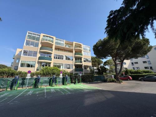 Studio avec loggia, clim et parking - 2 pers. - FR-1-466A-58