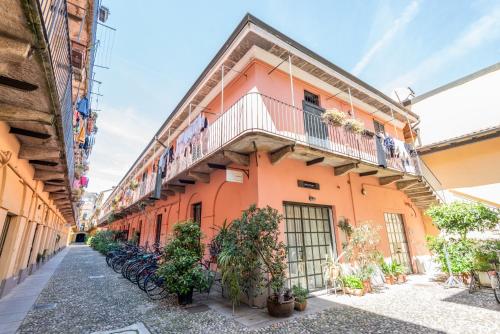 Navigli Court - La Vista Apartments