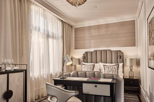 Britannia Hotel — Room