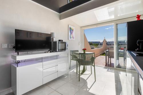 The naturist glamour suite photo 18