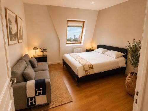 Luxury Avenue des Champs-Elysees 4 Bedrooms