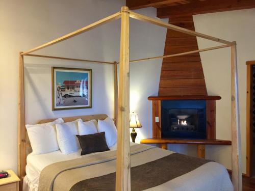 Postel nebo postele na pokoji v ubytování Guadalupe Inn