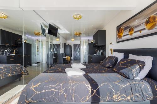 glamour golden suite