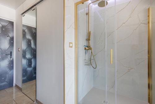glamour golden suite photo 9
