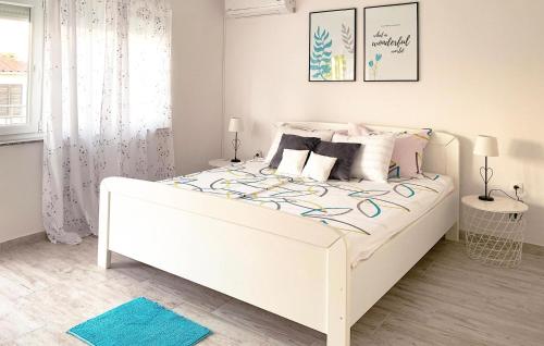 Beautiful Apartment In Krk With Wifi