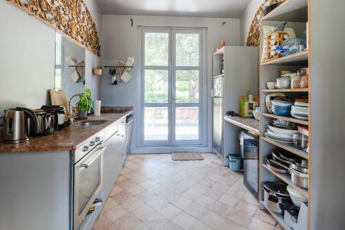 Charming Provencal house with pool