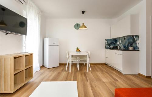 Lovely Apartment In Krk With Wifi