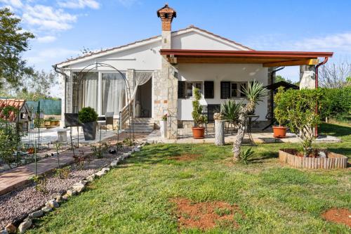 Holiday Home Eli with Direct Access to the Sea - by Istrabook