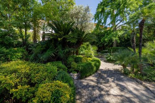 REF 1821 - Cannes Near Center - Villa for rent