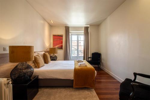 Exclusive Chiado Deluxe, elegant & spacious 3 BR, 4E