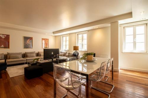 Exclusive Chiado Deluxe, elegant & spacious 3 BR, 4E