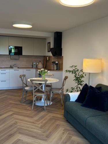 Pioneer house - app with free parking place, terrace and private garden