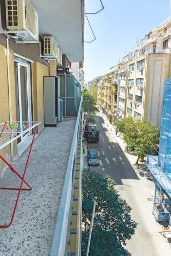 Urban Aura Harilaou