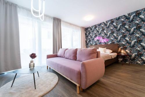 Rose Garden Terrace Apartment