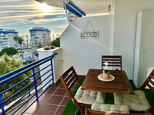 Mediterranean Boutique Apartment - Sea View, Pool & Parking