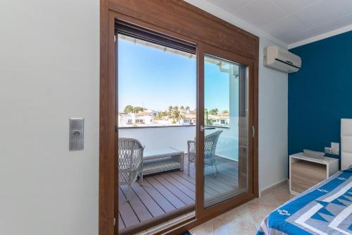 Casa Canal Azul