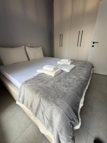 Mia Perea apartment