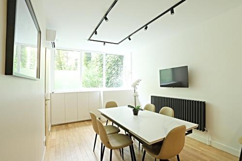 Luxurious Duplex with Private Sauna & Home Theater