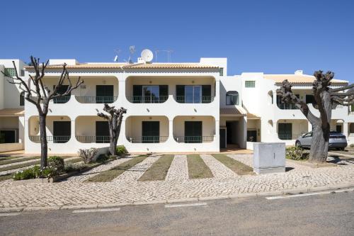 Melias apartment - 2 br apartment whit pool by HD