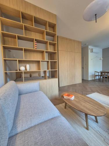 Nowoczesny apartament z tarasem w cichej dzielnicy willowej blisko centrum