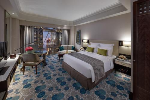Mandarin Oriental, Kuala Lumpur — Photo of the whole room