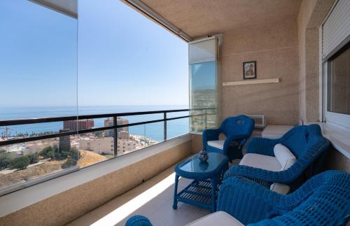 Holidays & Home Beachfront Complex El Coloso ,pools,parking Benalmadena Costa